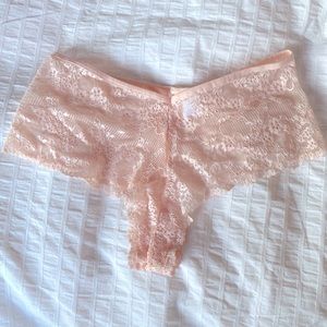 NWOT - Secret possessions - Eur 40-42 (UK 12-14)